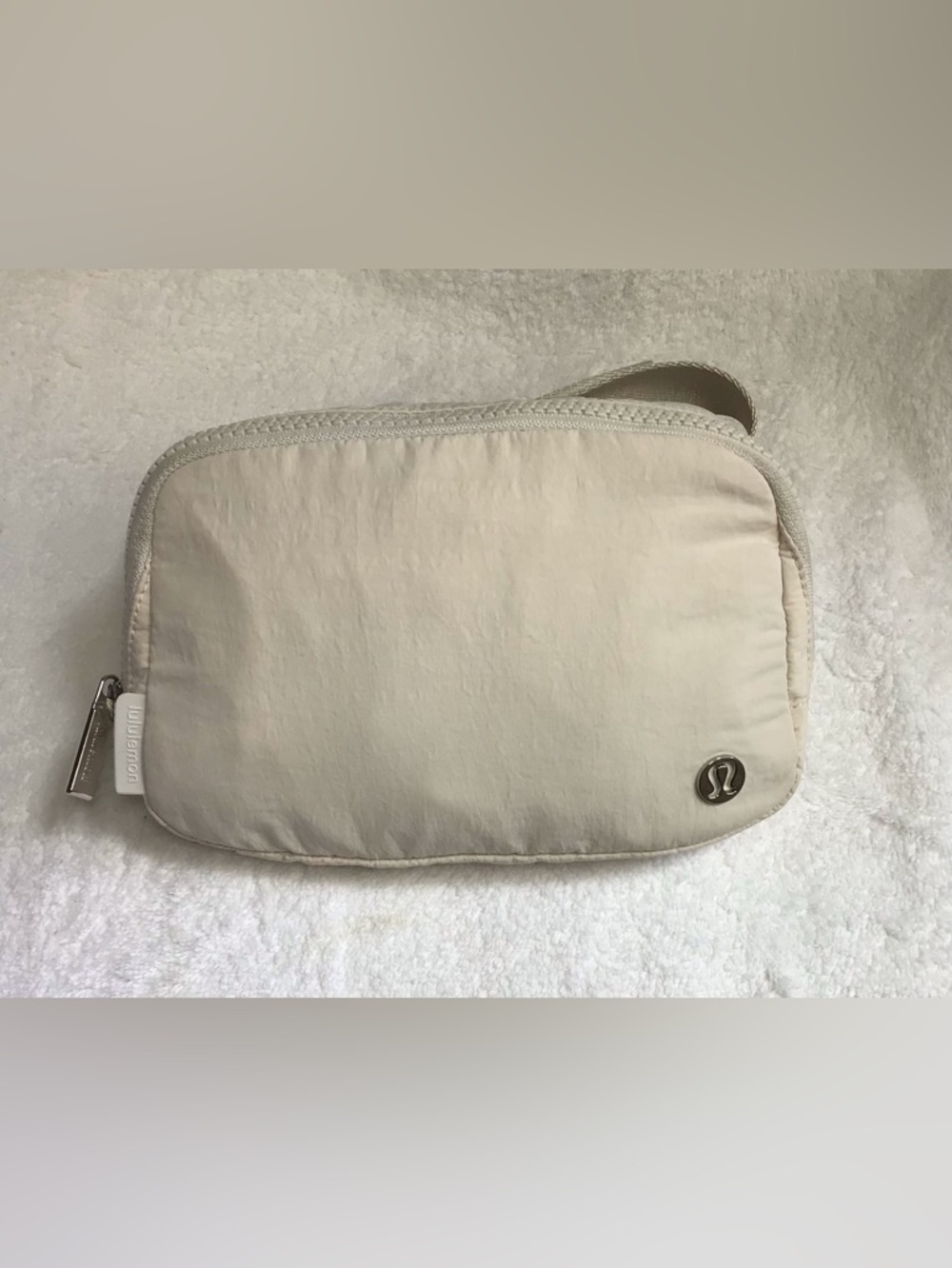 lululemon athletica Cream Compact Crossbody Bag 8.5x4.5”